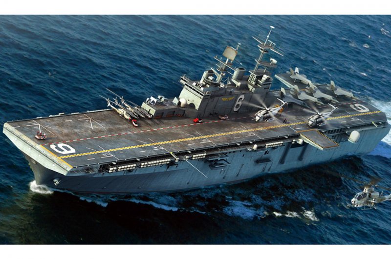 USS Bonhomme Richard LHD-6 von HobbyBoss