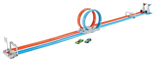 HOT WHEELS Zweispurige Looping Rennstrecke, gerade Trackteile, große Loopings und 2 Spielzeugfahrzeuge im Maßstab 1:64 für Kinder von 5 bis 10 Jahren, GFH85 von Hot Wheels