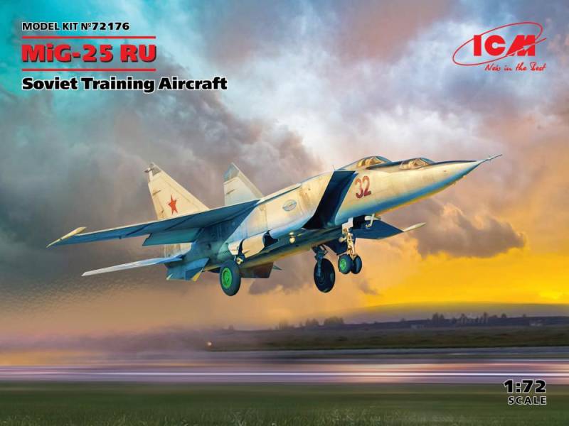 MiG-25 RU, Soviet Training Aircraft von ICM