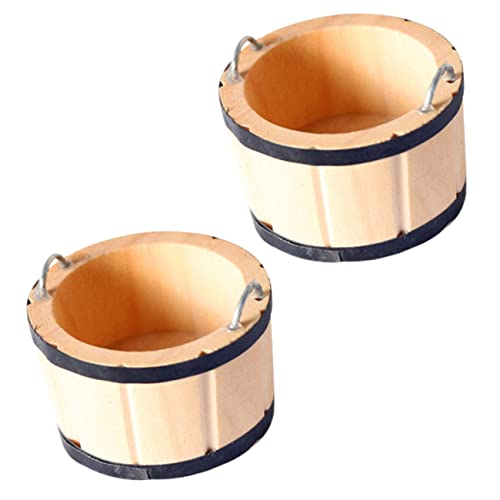 2 Stück Holzfässer Dekorative Holzbehälter für Puppenhaus und Mikrolandschaften Foto Requisiten für Kreative Gartenprojekte 2 Stück Holzfässer Dekorative Holzbehälter für Puppenhaus und Mikrolandschaften Foto Requisiten für Kreative Gartenprojekte von INOOMP