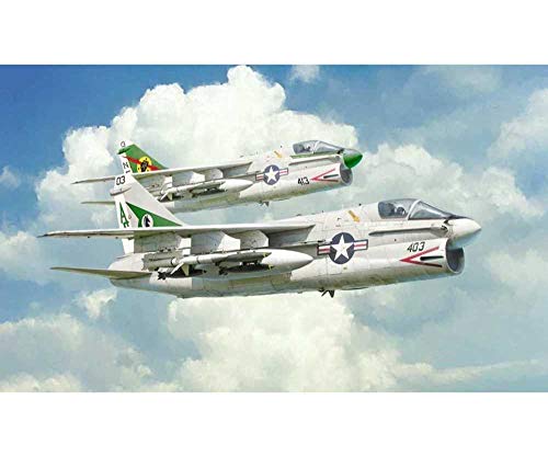 ITALERI 1411S - 1:72 A-7E Corsair II , Modellbau, Bausatz, Standmodellbau, Basteln, Hobby, Kleben, Plastikbausatz, detailgetreu, Unlackiert von Italeri