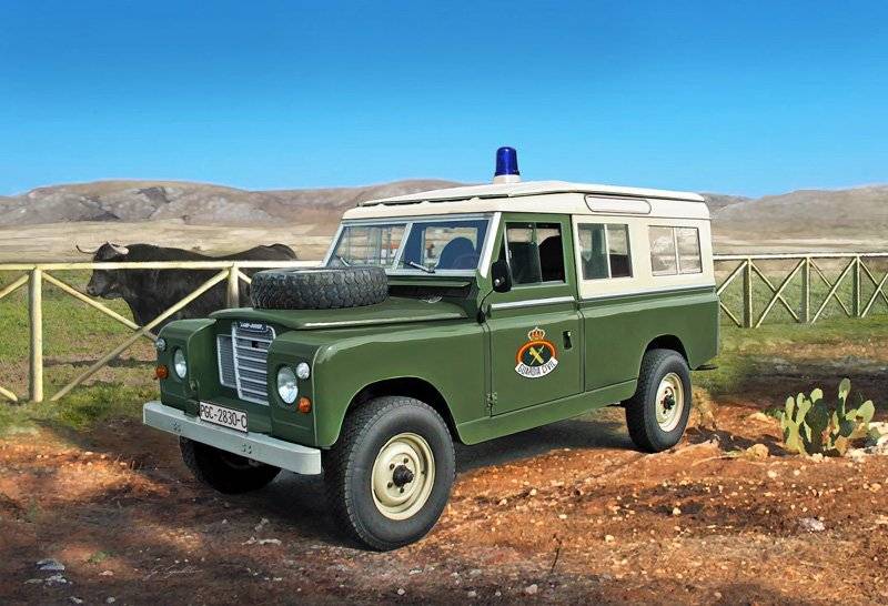 Land Rover 109 Guardia Civil von Italeri