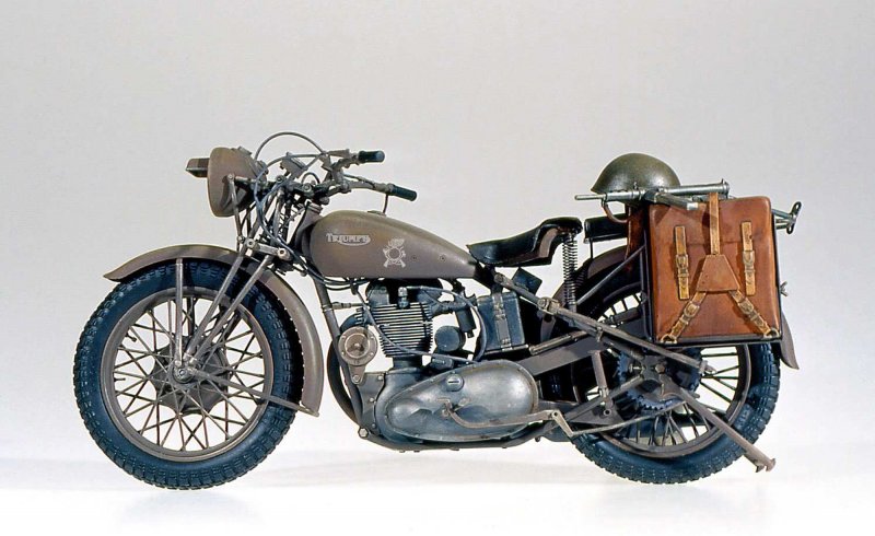 Triumph von Italeri