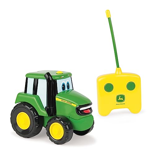 Spielzeugtraktor John Deere "Johnny Traktor" in grün, ferngesteuerter Kindertrecker aus Kunststoff, ab 18 Monate, zum Spielen und Sammeln, Kinder Autos, für Drinnen und Draußen, Spielzeug für Jungen von JOHN DEERE