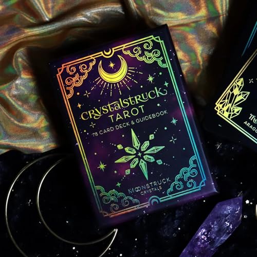 JP GAMES LTD Crystalstruck Tarot-Deck von Moonstruck Crystals, Kunstwerk von Kara Pavlik – Holografisches foliertes Deck – Erwachsene ab 14 Jahren von JP GAMES LTD