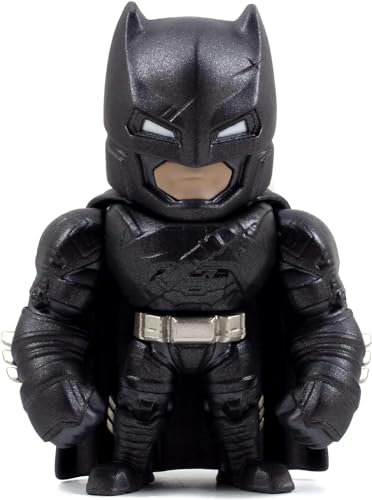 Jada Toys DC Armored Batman Figur (10 cm) - Superhelden-Actionfigur aus Batman v Superman mit Maske und Rüstung, Sammelfigur aus Metall für Fans und Kinder ab 8 Jahre, Schwarz von Jada Toys