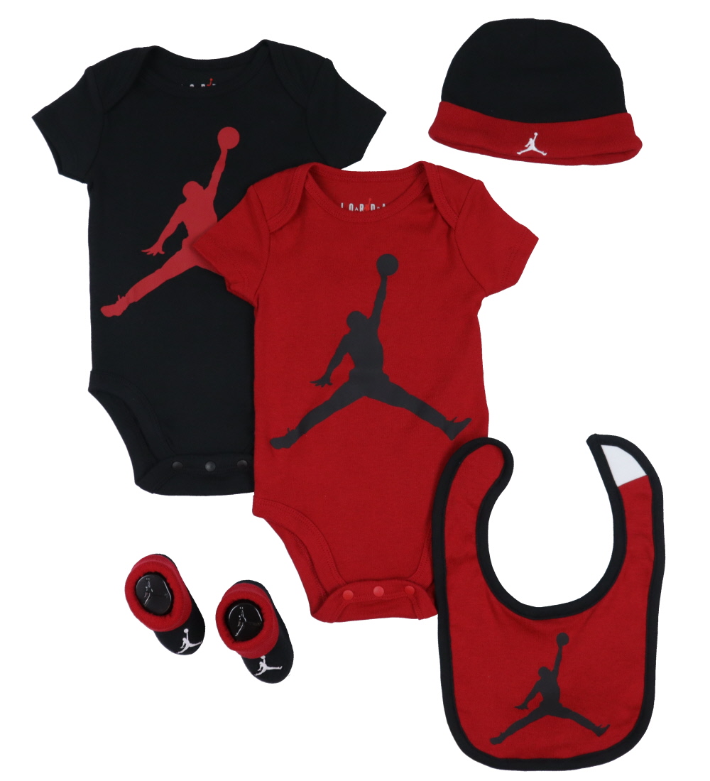 Jordan Geschenkbox - 5 Teile - Rot/Schwarz - Jordan - 6-12 mt - Body K/Ä Jordan Geschenkbox - 5 Teile - Rot/Schwarz - Jordan - 6-12 mt - Body K/Ä von Jordan