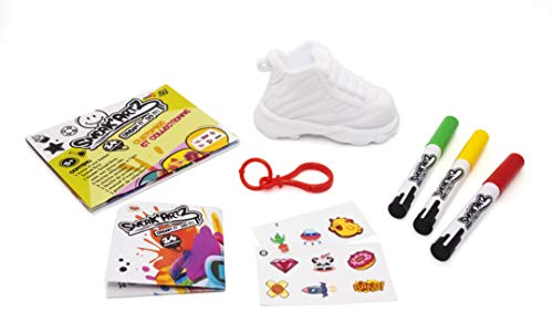 Joy Toy - Sneak-Artz - Mini 10 cm Sneackers zum Anmalen mit Clip On und Dekomaterial von Joytoy