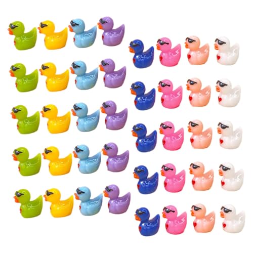 KICHOUSE Mini Tierfiguren Mini Resin Ducks Mini Figuren Aus Resin Mit Sonnenbrillen Für Garten Spielhaus Und Aquarium Dekoration Mini Statue Im Set 8 Farben von KICHOUSE