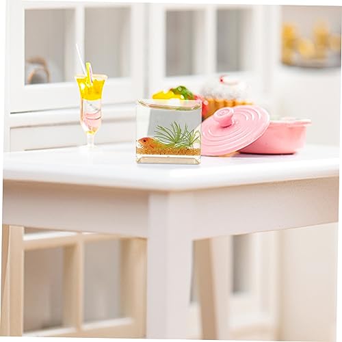 KICHOUSE Miniatur Goldfischglas Resin Modell Miniaturhaus Mikro Landschaftsfigur Küchen Tischmitte Ornament für Puppenhaus Zubehör KICHOUSE Miniatur Goldfischglas Resin Modell Miniaturhaus Mikro Landschaftsfigur Küchen Tischmitte Ornament für Puppenhaus Zubehör von KICHOUSE