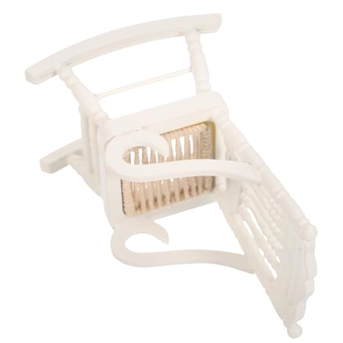 KICHOUSE Miniatur Schaukelstuhl Maßstab Holz mit Seilsitz Weiß Puppenhaus Möbel Dekoration Kinderzimmer Zubehör Exquisites Design KICHOUSE Miniatur Schaukelstuhl Maßstab Holz mit Seilsitz Weiß Puppenhaus Möbel Dekoration Kinderzimmer Zubehör Exquisites Design von KICHOUSE