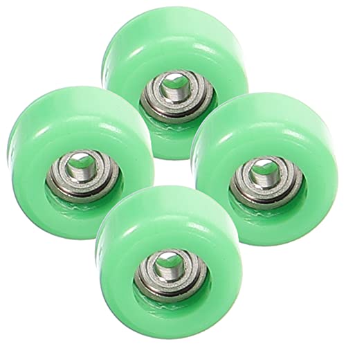 KOMBIUDA 4 Stück lebensechtes Skate-Roller- Gadget Mini-Räder Finger-Fake-Skate Hand Finger Skateboard kleines Skate-Roller-Modell Fingerspielzeug Zubehör Plastik Green von KOMBIUDA