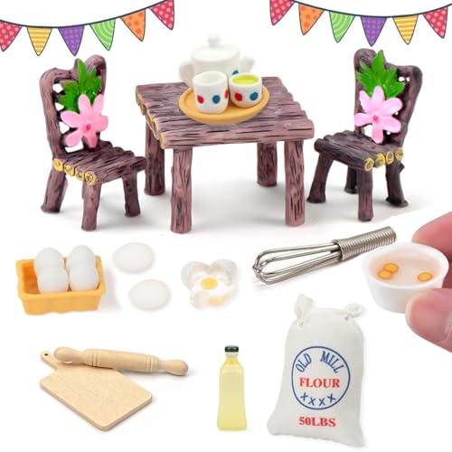 KOOKZ Miniatur Wichtel Zubehör Weihnachten, Puppenhaus Zubehör Küche Backen Set, Mini Möbel Puppenhaus, Miniatur Deko Tisch und Stühle, Teetassen-Set Ideal DIY Weihnachtswichtel Zubehör von KOOKZ