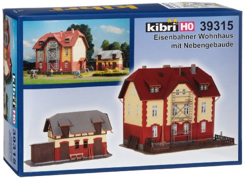 Kibri 39315 - H0 Eisenbahner Wohnhaus mit Nebengebäude von Kibri