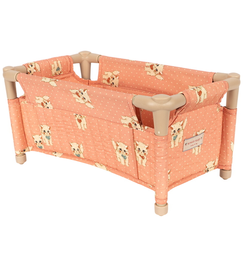 Konges Sløjd Reisebett für Puppen - 43 cm - Ciao Miao Rose - Konges Sløjd - One Size - Puppenbett Konges Sløjd Reisebett für Puppen - 43 cm - Ciao Miao Rose - Konges Sløjd - One Size - Puppenbett von Konges Sløjd