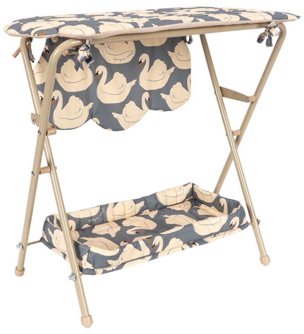 Konges Sløjd Wickeltisch für Puppen - Swan - Konges Sløjd - One Size - Puppenzubehör Konges Sløjd Wickeltisch für Puppen - Swan - Konges Sløjd - One Size - Puppenzubehör von Konges Sløjd