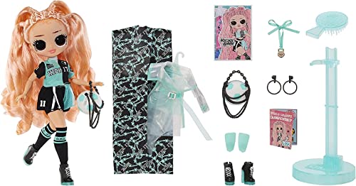 L.O.L. Surprise! OMG Sports Kicks Babe - Modepuppe Fußball - Mit 20 Überraschungen - Inklusive Outfit, Accessoires & mehr - Zum Sammeln - Für Jungen & Mädchen ab 4 Jahren von L.O.L. Surprise!