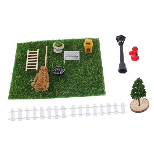 LALADEFIEE Miniatur Puppenhaus Kit Mit Grünen Ornamenten Pflanzen Und Hofszenen Layout Ideales Bastelset Für Kreative Miniatur Enthusiasten Und Puppenhaus Liebhaber von LALADEFIEE