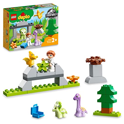 LEGO 10938 DUPLO Jurassic World Dinosaurier Kindergarten mit Baby Dino Figuren und Triceratops, Spielzeug und Steine für Kleinkinder ab 2 Jahre, Mädchen und Jungen von LEGO
