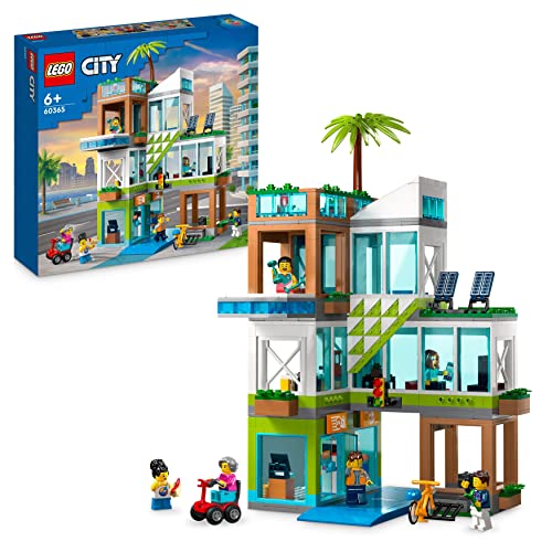 LEGO 60365 City Appartementhaus Set, Konstruktions-Spielzeug mit Eckladen, Wohnzimmer, Küche und Schlafzimmer, mit Scooter, Fahrrad, 6 Minifiguren und Einer Straßenplatte von LEGO