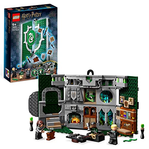 LEGO 76410 Harry Potter Hausbanner Slytherin Set, Hogwarts-Wappen und Gemeinschaftsraum-Spielzeug, 2in1-Reisespielzeug und Wand-Deko, Sammel-Set mit Draco Malfoy-Minifigur, 9-99 Jahren von LEGO