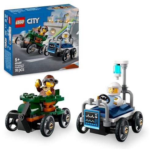 LEGO City Flugzeug vs. Krankenhausbett Rennwagen Set - Seifenkisten Spielzeug für Jungen und Mädchen ab 5 Jahren - Bauset mit 2 Minifiguren - Geschenk zum Geburtstag & für die Feiertage 60459 von LEGO