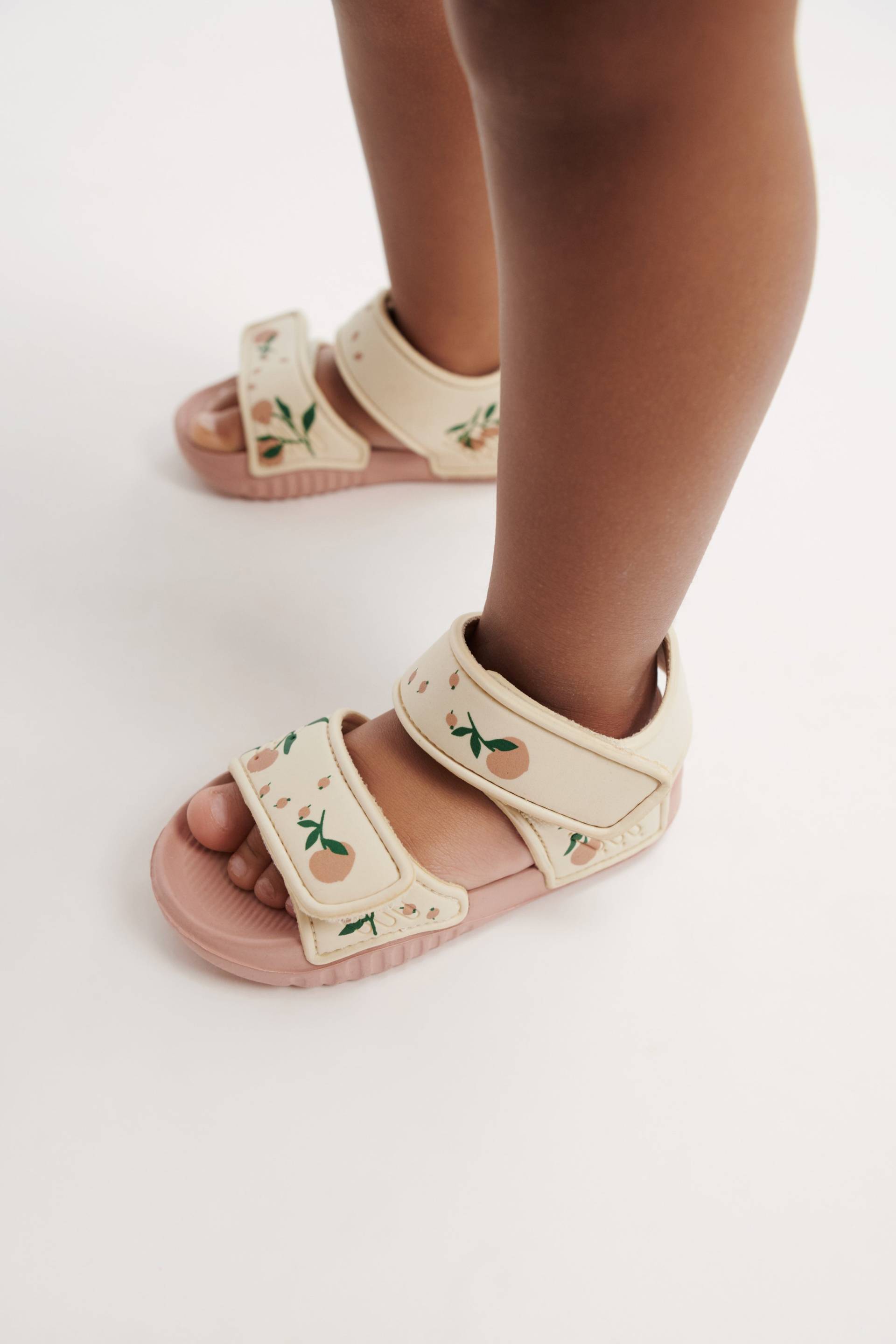 LIEWOOD Blumer Kinder Sandalen, Peach/Sea Shell, 24 von LIEWOOD