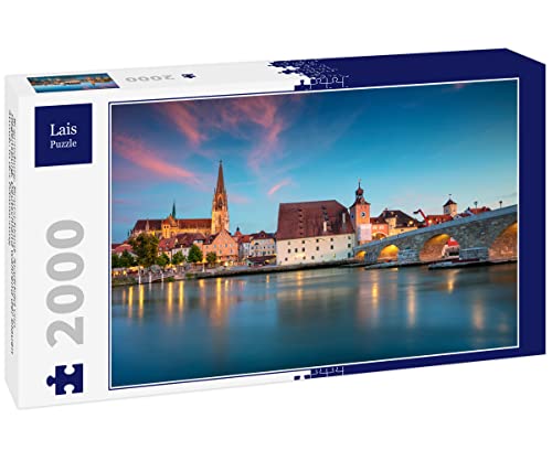 Lais Puzzle Regensburg, Deutschland. Stadtbild von Regensburg, Deutschland während der blauen Stunde in der Dämmerung 2000 Teile von Lais Puzzle