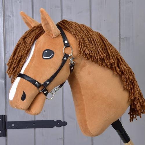 LarDen Hobby Horse Wendy mit schwarzem Halfter - Größe M, HANDGEFERTIGTES Stockpferd Für Kleine, Große Kinder mit Zubehör | Spielpferd, Pferd Zum Reiten Spielzeug, Hobby Horsing von LarDen