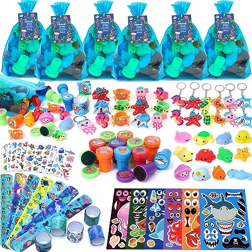 116Pcs Ozean kindergeburtstag Meerestier Partygeschenkset Ringe Schlüsselanhänger Armbänder Stempel Aufkleber Geschenktüten Unter dem Meer Spielzeug Unterwasser Give Aways für Kinder Party Mitgebsel von Latocos