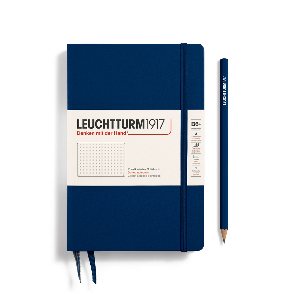 Leuchtturm1917 Notizbuch Paperback Hardcover B6+ Marine, punktkariert von Leuchtturm1917