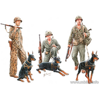 MASTER BOX LTD. MB35155 1:35 Dogs in service in the US Marine Corps, WWII MASTER BOX LTD. MB35155 1:35 Dogs in service in the US Marine Corps, WWII von MASTER BOX LTD.