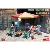 MINIART 35647 1:35 STREET FURNITURE WITH ELECTRONICS & UMBRELLA von MINIART