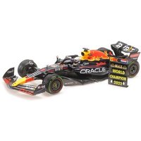 MINICHAMPS 110221801 1:18 ORACLE RED BULL RACING RB18 - VERSTAPPEN - WINNER JAPANESE GP 2022 - W/PITBOARD - WORLD CHAMPION von MINICHAMPS