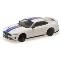 MINICHAMPS 870087026 1:87 FORD MUSTANG - 2018 - WHITE WITH BLUE STRIPES von MINICHAMPS