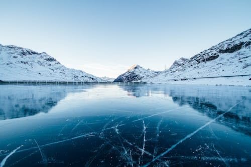 Gefrorener Bergsee, 10000-teiliges Puzzle, wunderschön illustriertes Puzzle, Kunstwerk-Puzzle, 10000-teiliges intellektuelles Puzzle für Erwachsene, perfekt, 10000-teiliges Schnee-Bergsee-Landschafts von MMACPUZZLE