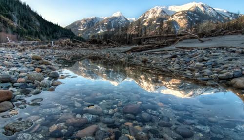 Steine ​​in klarem Wasser – 5000-teiliges Holzpuzzle – Dickes, stabiles Puzzle, tolle Familienaktivität von MMACPUZZLE