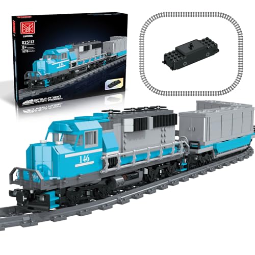 MOCBROPCS Güterzug Bausatz Eisenbahn Baustein Set, Lokomotive und Wagen, Modellbau-Spielzeug Geschenk für Kinder ab 8 Jahren/Erwachsene (1078 Teile, mit 32 Schienen und wiederaufladbarem Motor) von MOCBROPCS