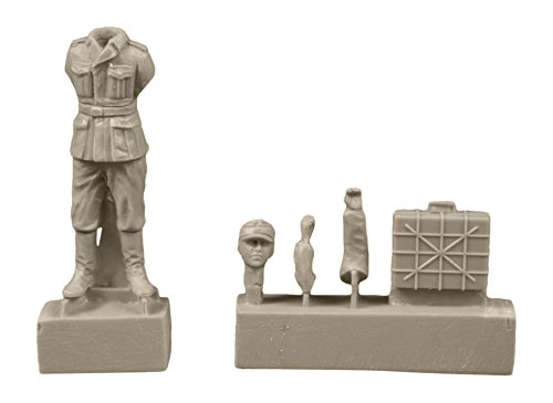 CMK F48302 - Figur German WWII Soldier with Grenade Case von MPM