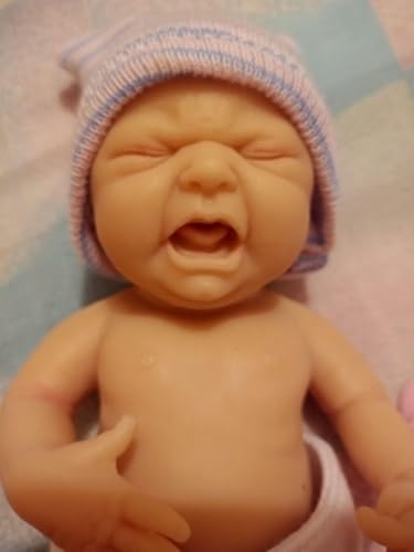 MYREBABY Crying Baby Reborn Babypuppe Mädchen 17,8 cm Silikonpuppe Mini Realistische Neugeborene Babypuppen Silikon Ganzkörper Stressabbau für Erwachsene Handgefertigt mit Fütterung & Badzubehör -2 von MYREBABY