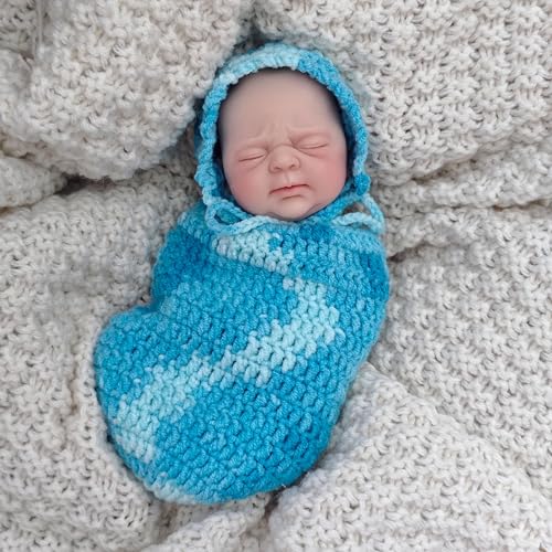 MYREBABY Reborn Babypuppe, 17,8 cm, aus Silikon, lebensecht, geschlossene Augen, lebensechte Babypuppe, lebensecht, mit Kleidungszubehör, Geburtstagsgeschenk von MYREBABY