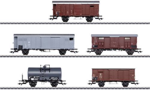 Märklin 46575 H0 5er-Wagen-Set zur Ae 6/8 der BLS von Märklin