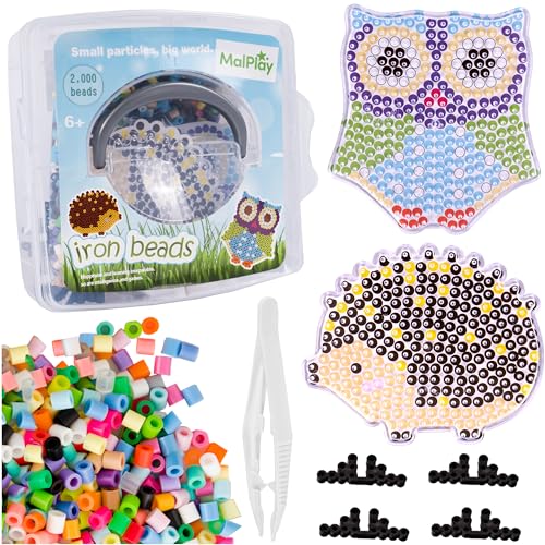 MalPlay 2000 Bügelperlen Set Bügelpads, Perlen in 8 Farben, 2 Vorlagen - Eule und Igel, Tier Steckperlen, DIY-Perlen Geschenk von MalPlay