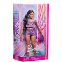 Barbie Deluxe Style-Modepuppe #8 in violettem Metallic-Top und funkelnden Shorts mit Accessoires Barbie Deluxe Style-Modepuppe #8 in violettem Metallic-Top und funkelnden Shorts mit Accessoires von Mattel GmbH