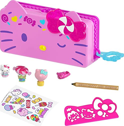 Mattel Hello Kitty GVC41 - Minis Jahrmarkt-Süßigkeiten-Federtasche (19,1 cm) mit 2 Sanrio-Figuren und Schreibwarenzubehör, tolles Spielzeug Geschenk für Kinder ab 4 Jahren von Mattel