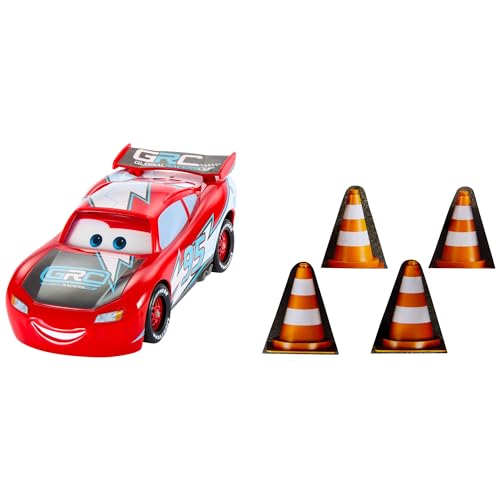 Mattel Disney und Pixar Cars Lightning McQueen Spielzeugfahrzeug und Zubehör, Global Racers Cup Drift & Race Auto mit 4 Kegeln und 2 Spielmodi, HXJ34 von Mattel