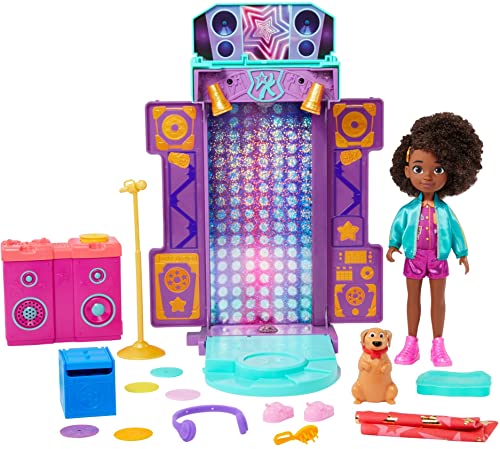 Mattel Karma's World Spielzeug-Spielset mit Puppe & Zubehör, Musik-Sternbühne mit Lichtern & Geräuschen, verwandelt sich vom Bett zur Bühne von Mattel