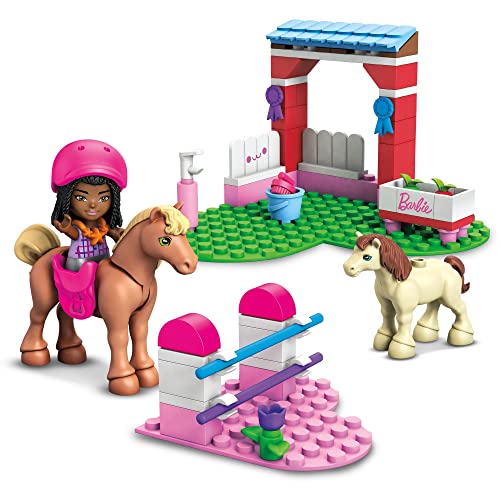 Mega HDJ84 - Barbie Pferdespringen Bausatz, 73 Bausteine, Teile mit Mode-& Rollenspielzubehör, 1 Mikropuppe, 1 Pferd & 1 Pony, Konstruktionsspielzeug, Bauspielzeug-Geschenkset für Kinder ab 4 Jahren von Mattel