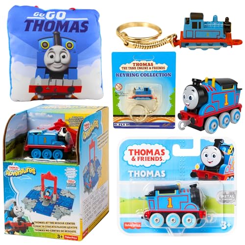 Thomas & Friends Spielzeugfiguren-Spielset, Druckguss-Schlüsselanhänger, Kissen und Druckguss-Motorfiguren-Bündel – Set 5 – Rettungszentrum-Spielset, Druckguss-Schlüsselanhänger, Thomas von Mattel