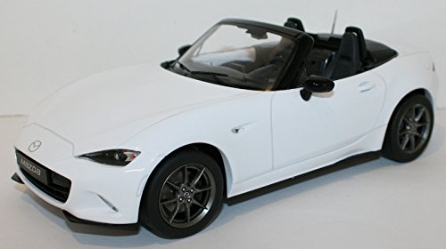 Mazda MX5, weiss, 2015, Modellauto, Fertigmodell, Triple 9 Collection 1:18 von Mazda